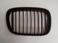 Grill BMW E39 Tahun 1995-2004 Warna Matte Black