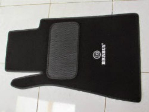 Karpet Mercedes Benz W202 Bahan Beludru Super Logo Brabus Warna Hitam