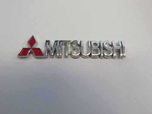 Emblem Tulisan MITSUBISHI Warna Chrome Merah Ukuran 9x1.5cm