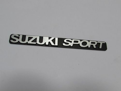 Emblem Tulisan SUZUKI SPORT Warna Hitam Silver Ukuran 10.4x1cm