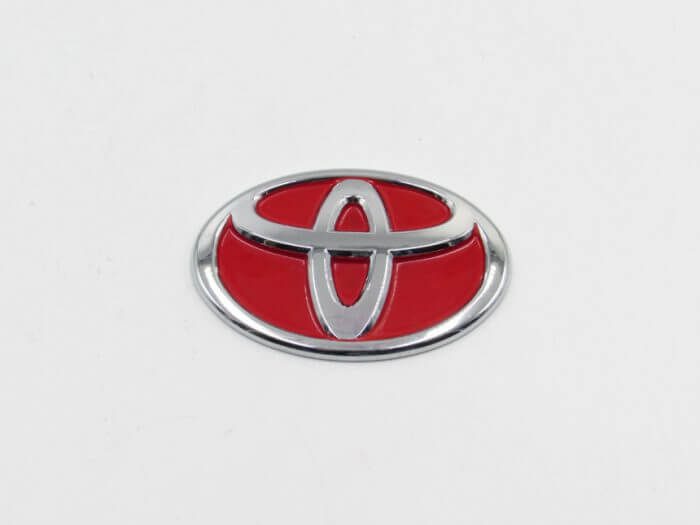 Emblem Logo Toyota Warna Merah Ukuran 10.9x7.3cm