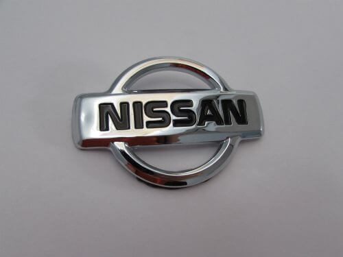 Emblem Logo Nissan Warna Chrome Hitam Ukuran 9x6.4cm