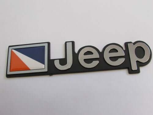 Emblem Tempel Jeep Warna Silver Ukuran 16.8x4cm