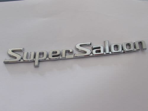 Emblem Tulisan Super Saloon Chrome Warna Ukuran 22x2.5cm