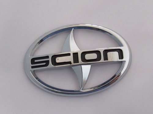 Emblem Logo Toyota Scion Warna Chrome Hitam Ukuran 8x5.5cm