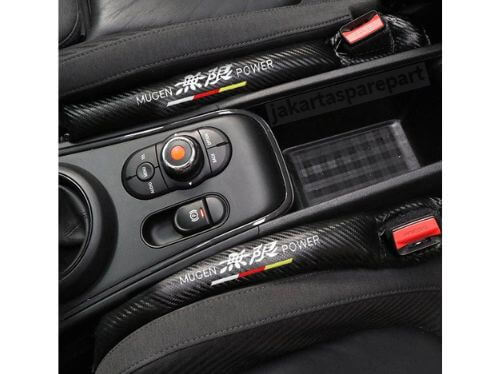 Car Seat Gap Honda Logo Mugen Power Warna Hitam Motif Carbon