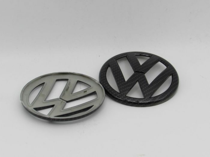 Emblem Logo VW Size 11.2cm Warna Hitam Motif Carbon