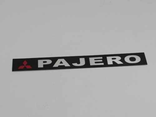 Emblem Tulisan PAJERO Warna Hitam Ukuran 26.2x3.1cm