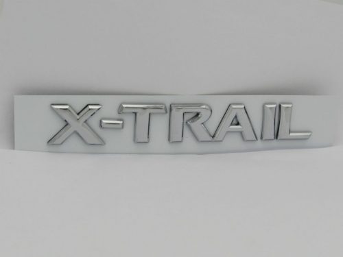 Emblem Tulisan X-TRAIL Warna Chrome Ukuran 19.2x3cm