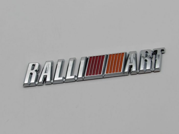 Emblem Tulisan Ralliart Ukuran 14.6x2.8cm