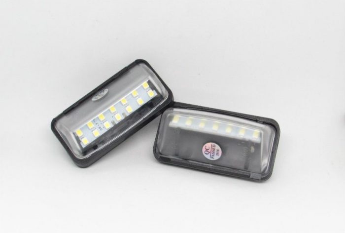 Lampu LED Plat Nomor Toyota Prius ZVW 5