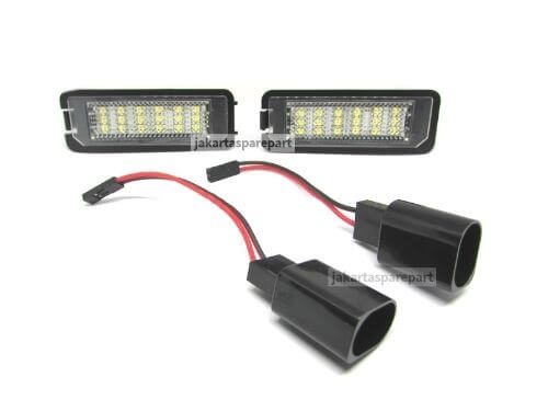 Lampu LED Plat Nomor Golf4, EOS (06-09), LUPO (99-06), New Beetle (06-09), Passat CC (-09), Polo (00-09), Phaeton (02-09), Passat 4D (06-09), Passat 4D R36 (08-ON), Scirocco (-09)