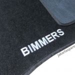 Karpet-BMW-Seri-1-E87-Bahan-Beludru-Super-Warna-Hitam-Logo-BIMMERS-2-Baris