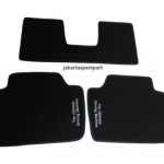 Karpet BMW Seri 3 F30 Bahan Beludru Super Warna Hitam Logo The Ultimate Driving Machine - 2 Baris