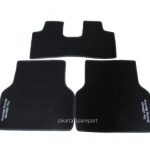 Karpet BMW Seri 5 E39 Bahan Beludru Super Warna Hitam Logo Tulisan The Ultimate Driving Machine - 2 Baris