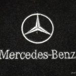 Karpet Mercedes Benz C-Class W204 Bahan Beludru Super Warna Hitam Logo Bintang Mercedes Benz - 2 Baris