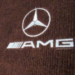 Karpet Mercedes Benz E-Class W124 Bahan Beludru Premium Warna Coklat Tua Logo Bintang AMG - 2 Baris