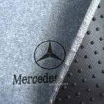 Karpet Mercedes Benz E-Class W211 Bahan Beludru Super Warna Abu-Abu Logo Bintang Tulisan Mercedes Benz - 2 Baris, Dengan Kuping