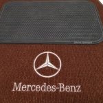 Karpet Mercedes Benz E-Class W212 E250 Tahun 2010 Bahan Beludru Premium Warna Coklat Tua Logo Bintang Tulisan Mercedes Benz - 2 Baris - Tanpa Kuping